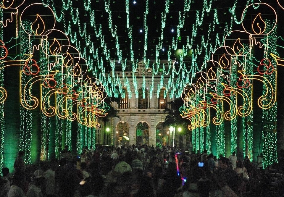 Iluminação de Natal na Praça da Liberdade será inaugurada Terça-Feira