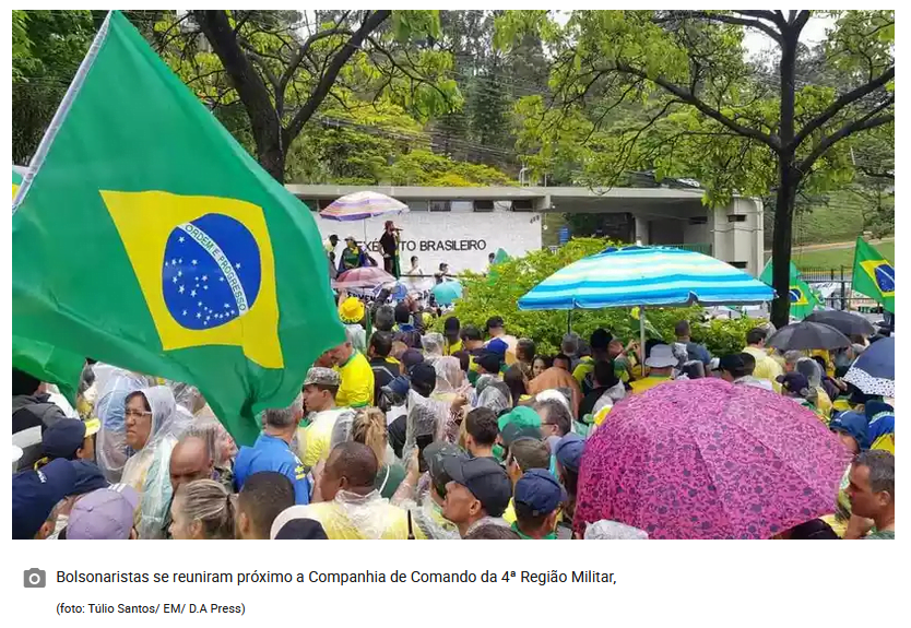 Praça da Liberdade fica vazia e apoiadores se reúnem próximo ao exército. Eleitores de Jair Bolsonaro rejeitam a derrota do nas urnas desde...