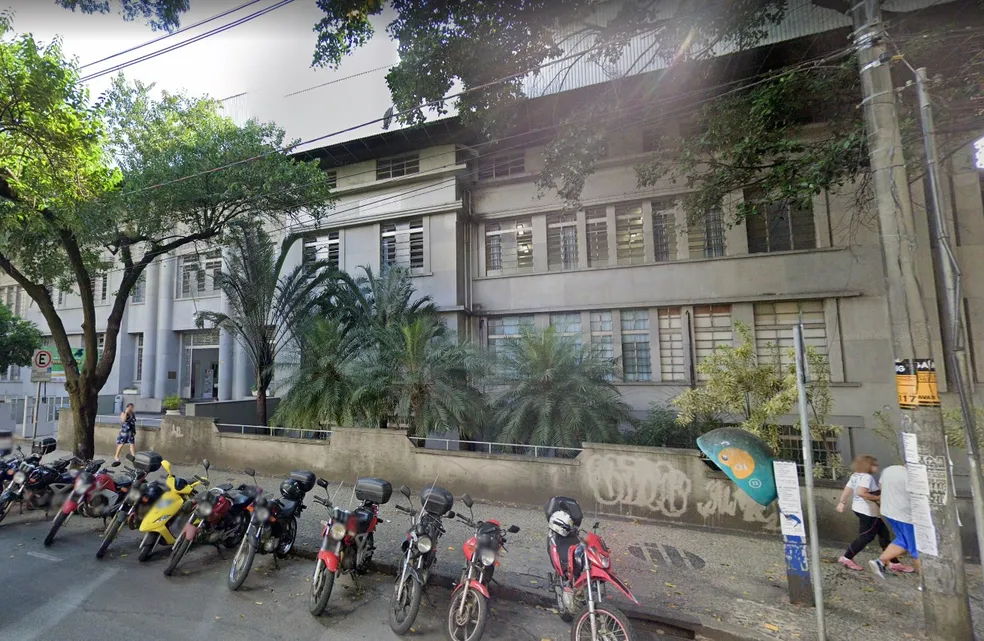 Centro Universitário Izabela Hendrix encerra atividades no campus Praça da Liberdade, em BH!