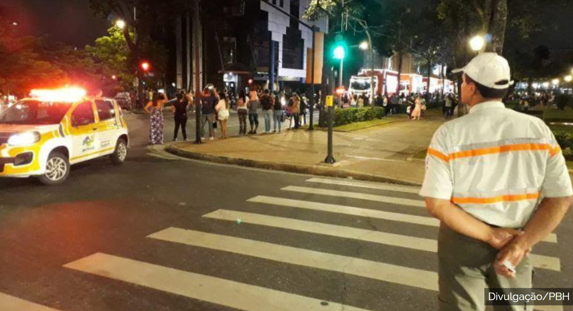 PBH realiza operação de trânsito para evento Minas Santa na Praça da Liberdade. O evento Festas e Ritos da Fé Mineira - Minas Santa