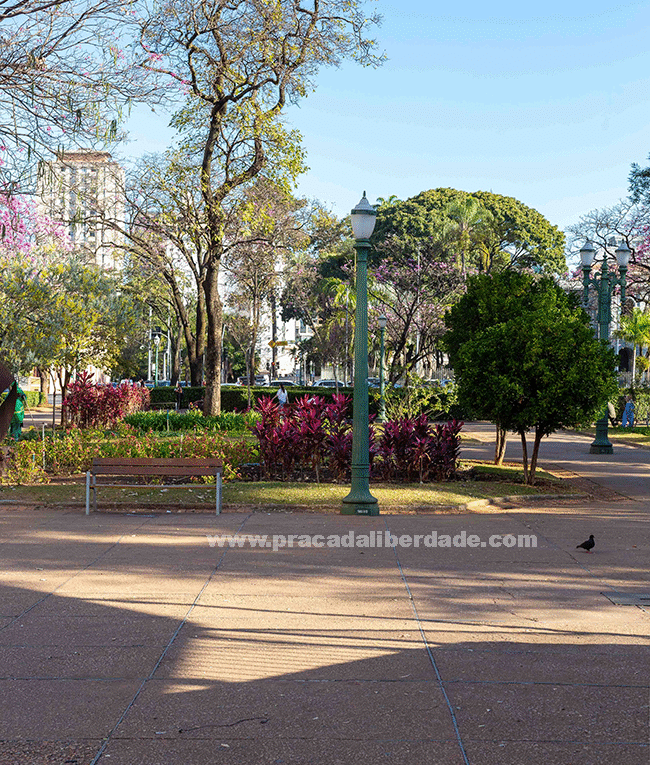 Fim de semana econômico em Belo Horizonte: descubra a Praça da Liberdade