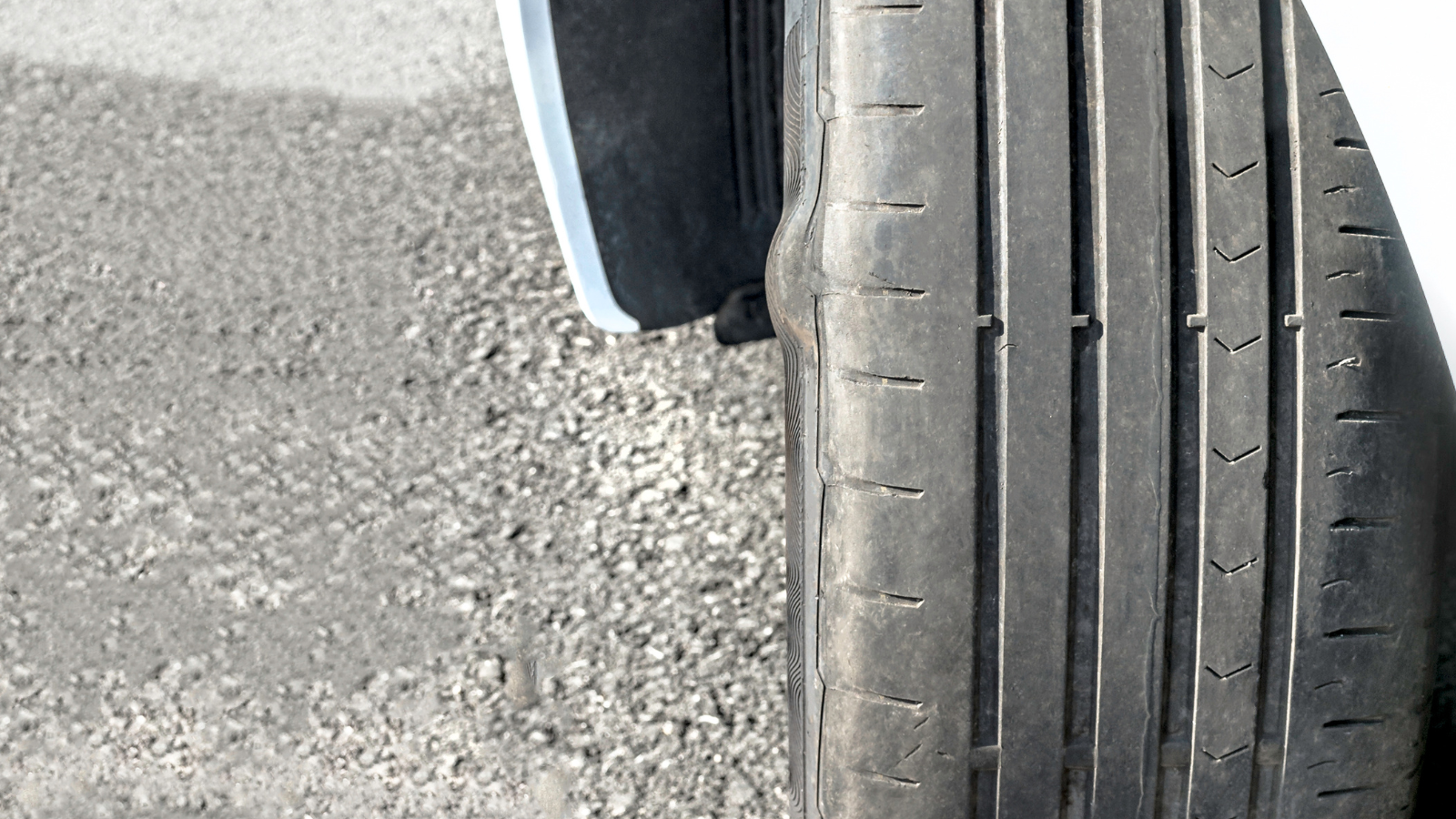 PBH finaliza obras e resolve problemas de pavimentação na Avenida Novara