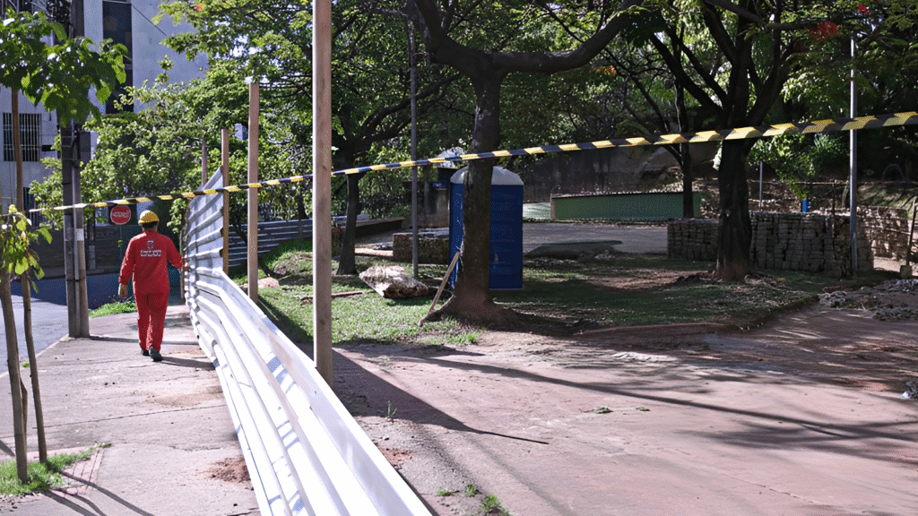 Nove praças de Belo Horizonte passam por revitalização após retomada das obras