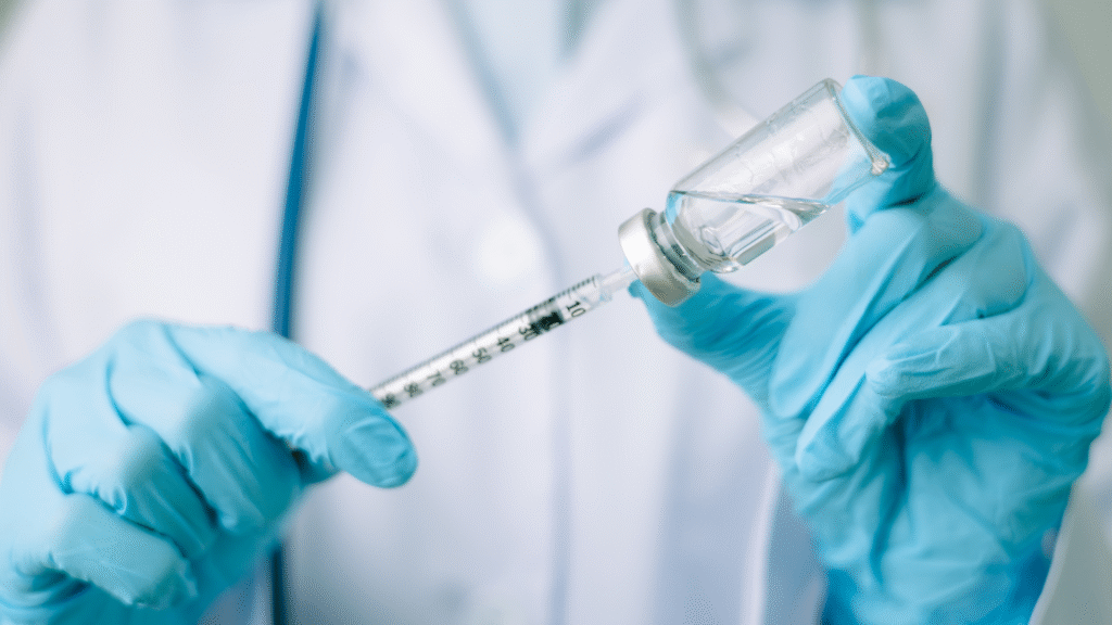 Prefeitura reforça comunicado sobre vacinação contra dengue na capital