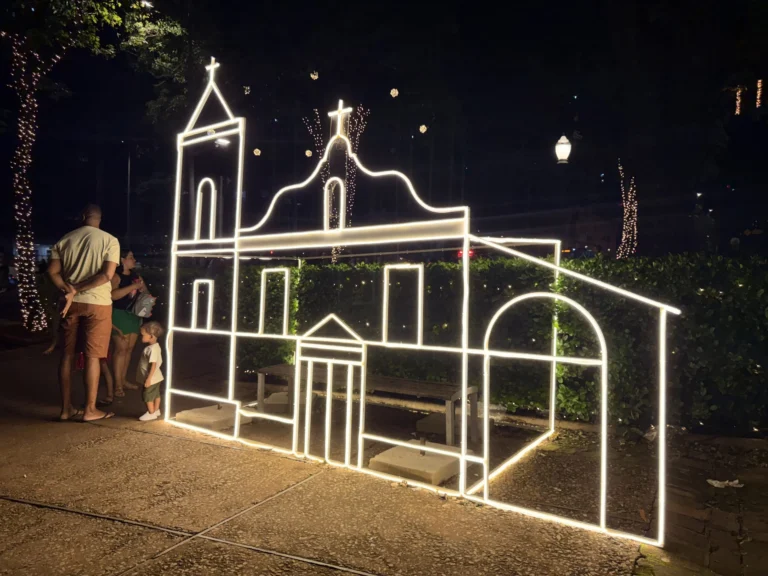 Natal de Luzes na Praça da Liberdade encanta Belo Horizonte e transforma a cidade em cenário de magia3